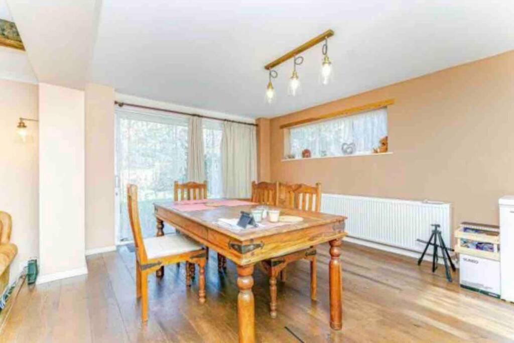 Lovely Cottage In The Heart Of Shirley- Croydon Zewnętrze zdjęcie